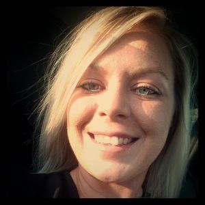 Meet your Posher, Loni